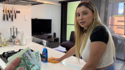 Tutkulu genç hizmetçime seks için ekstra para ödedim