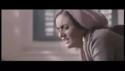 Hintli Ev Hanımının Ahlaksız İç Dünyası