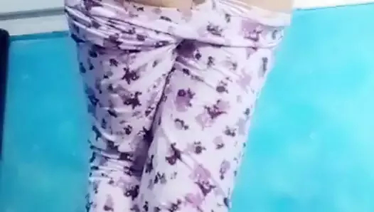 batniya t7ok sawathaa w tahdaaar