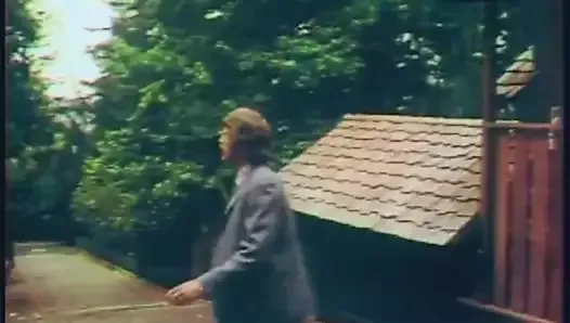 sevilmek ister misin (1975)