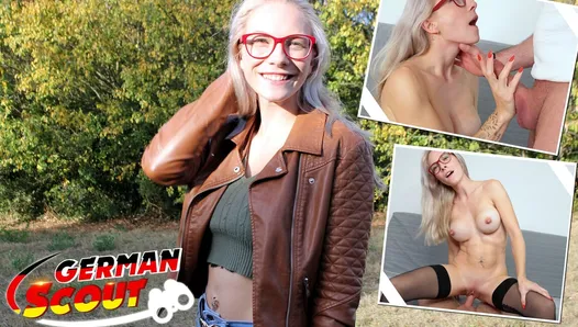 alman izci - fit sarışın gözlüklü kız vivi vallentine pickup ve iş görüşmesi sikişiyle konuşuyor