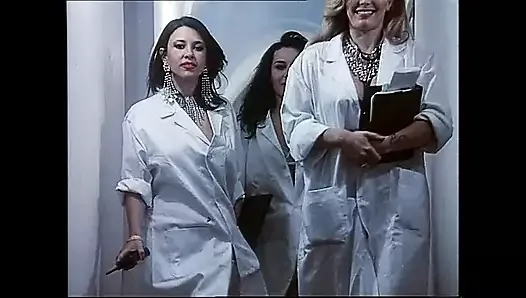 moana pozzi e la clinica del sesso (uzun metrajlı film)