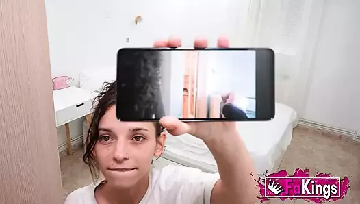 Minyon ama çok yaramaz! Massy Sweet, külot koklayan ev arkadaşıyla porno yapıyor!