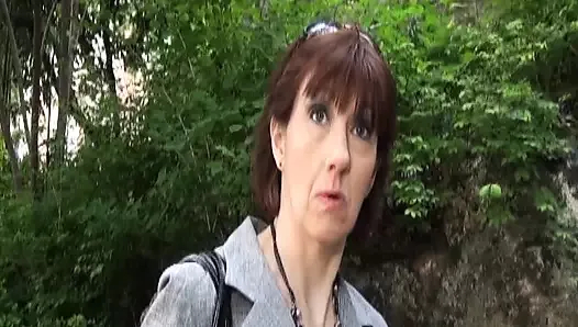 ateşli Fransız GİLF yiyor boşalmak sonra sert amcık sikme