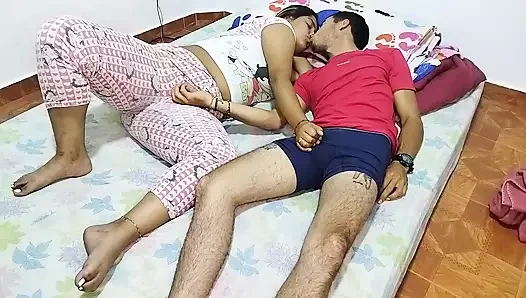İspanyolca yiyor Creampie - sert Seks - Cuckold - Porno hazırlarken kız arkadaşımın arkadaşını beceriyorum