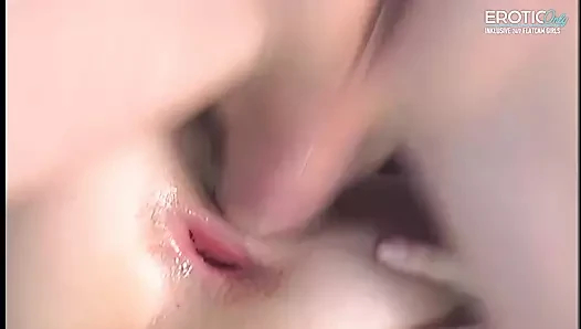 Büyükbaba onu sıkı kıçından sert seksi