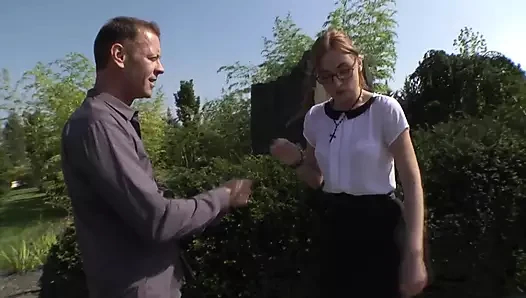 İnanılmaz kızlar bir alemde yok oluyor