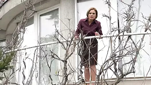 Önce Kız Arkadaşı sikildi ve Sonra Annesi