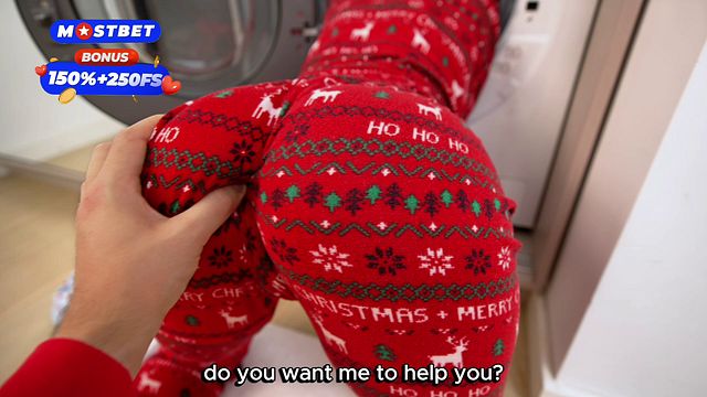 Çamaşır Makinesine Sıkışmış Üvey Kardeşimin Pembe Amcığı Benim En Güzel Noel Hediyem