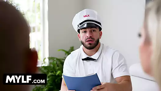 Güzel sarışın milf hamile kalmak istiyor