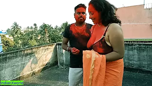 18yrs tamil oğlan sikişing iki güzel milf bhabhi birlikte at holi gün