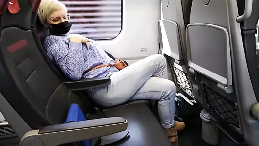 açık alanda çapraz bacaklar orgazm derleme (halka açık yerlerde 20 çapraz bacaklar orgazm)