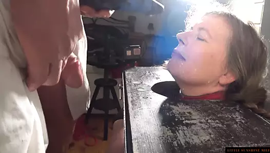 yarrak ve kötü bir ejderha tarafından boyunduruk içinde facesikildi - küçük sunshine milf