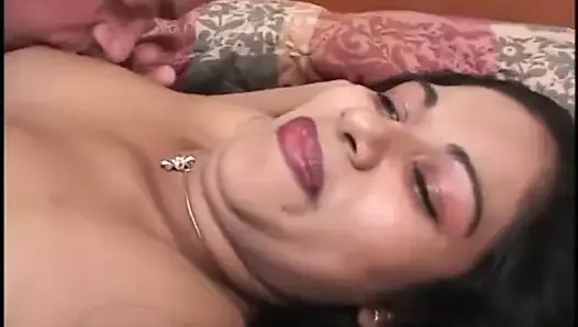 sinhala 3some - emalka akka. suddo 2k ekka'nın
