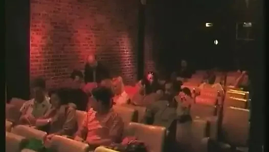 porno sinemada Fransız karısı