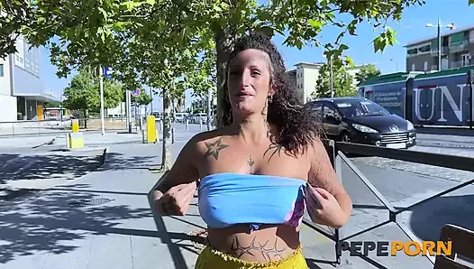 şaşırtıcı ispanyol hottie freya bize bir porno yıldızı olabileceğini göstermek istiyor!