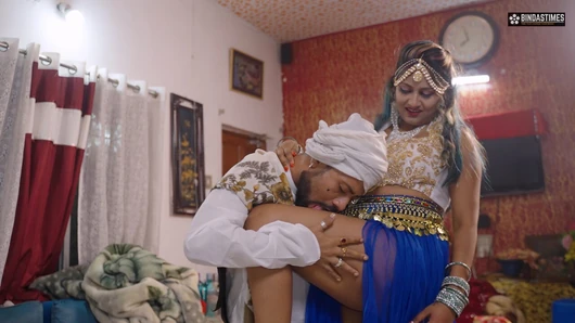 Dubai Se Aaya Seth Desi Dansçı Mallu Kız Ko Chodne (Hintçe Sesli Tam Film)