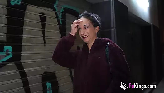 Rebeka Rock, Genç Bir Çocuğa Kıçlı bir milf'in Neler Yapabileceğini Öğretir